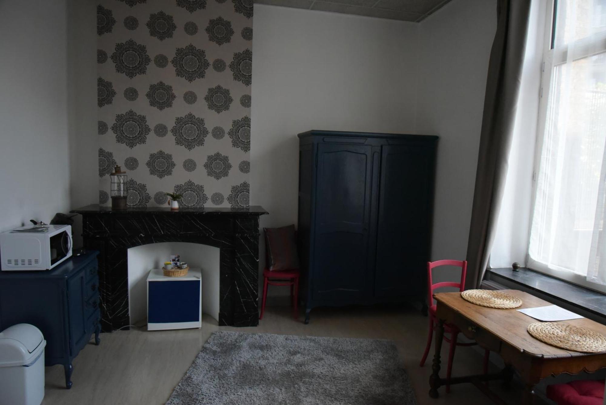 Le Piercot Hotel Liege Phòng bức ảnh